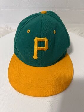 Vintage 90’s Pittsburgh Pirates ICAP Green Yellow SnapBack Baseball Hat